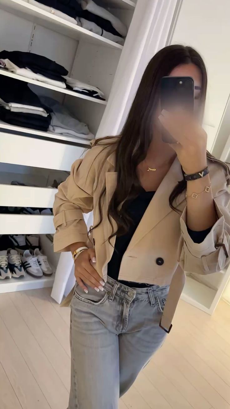 TRENCH COAT